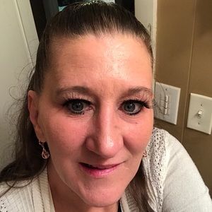 Meet your Posher, Carol